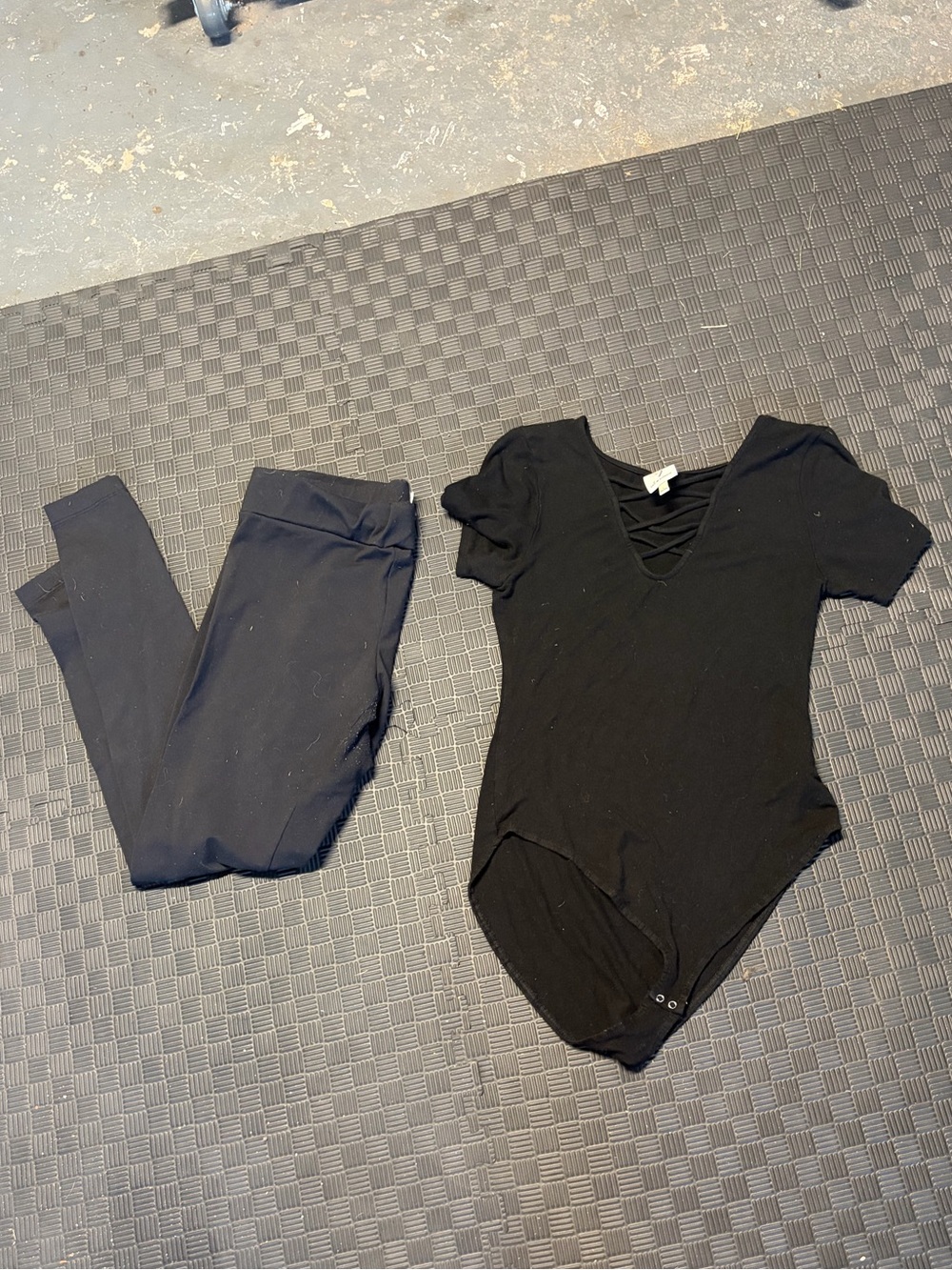 Black Women's Leggings & Bodysuit Set size large
